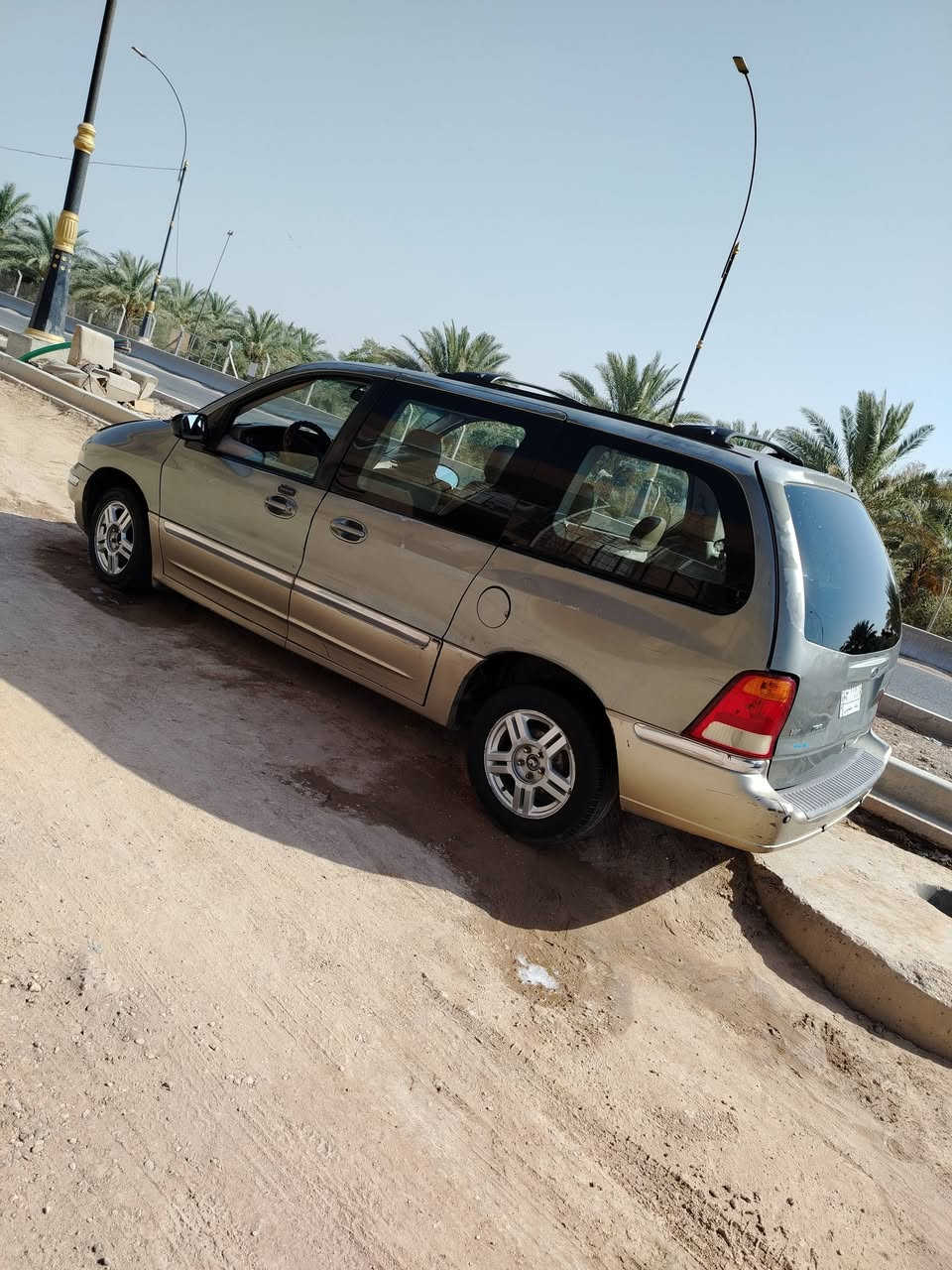 للبيع سياره سبعه راكب موديل 2001 رقم بغداد تحويل مباشر ماكينه وجير كامري جده حداديه خير من الله مكاني كربلاء السعر 43 وبيها مجال بسيط
***********
