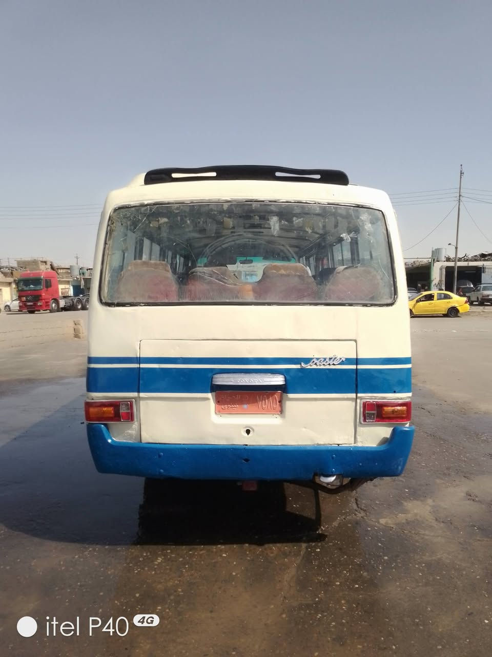 كوستر 82 محرك كيا 3000 بيه بدايه رخاوه كرنك كير اكسن شرط تايرات طخم نضيف شرط الوكاله العنوان موصل الجانب الأيمن للاستفسار اتصل *********** / 
*********** السعر 3 ونص

نص مكتوب في الصور:
- itel P40 4G