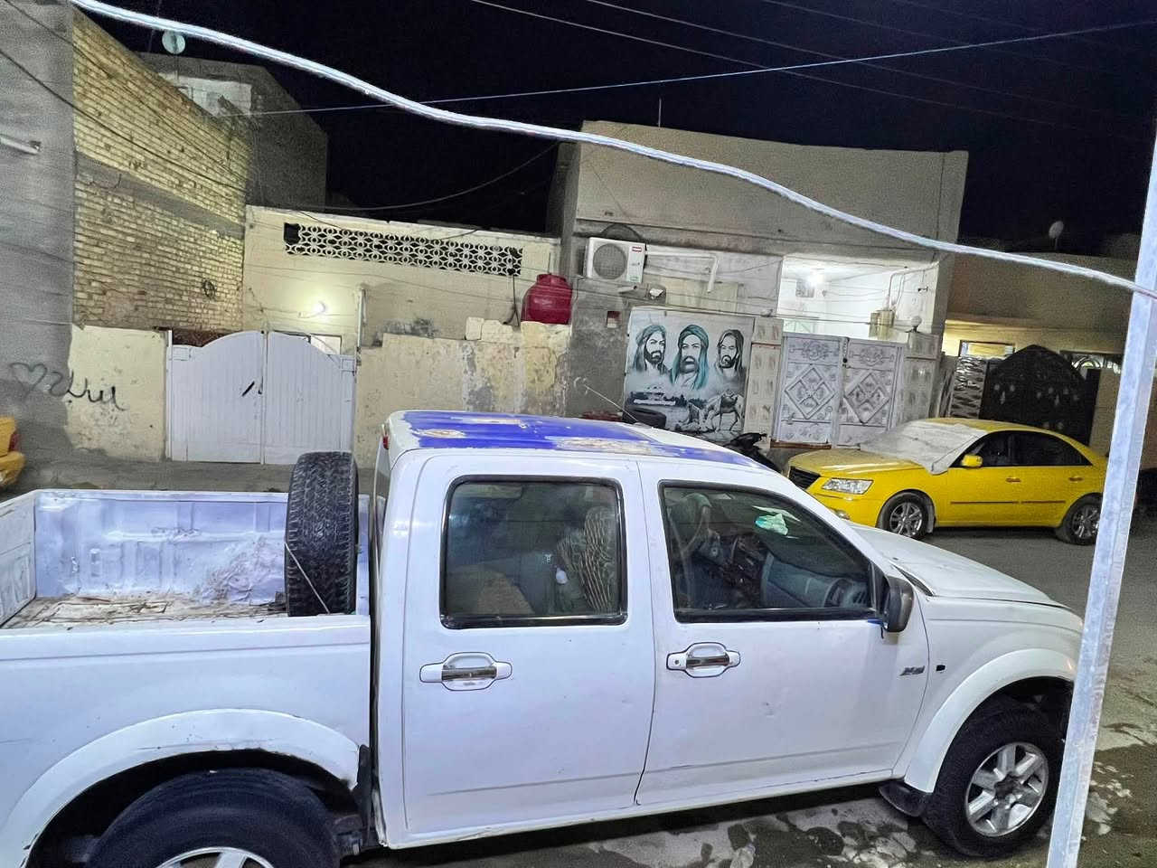 سلام عليكم بيكم شوفر ليت لوف مزاد وزارة الداخلية محوه ففتي 3000نقصه بس تبريد
البيع وإذا  مروس عادي مكانه واسط الكوت 
رقم

‭***********‬
