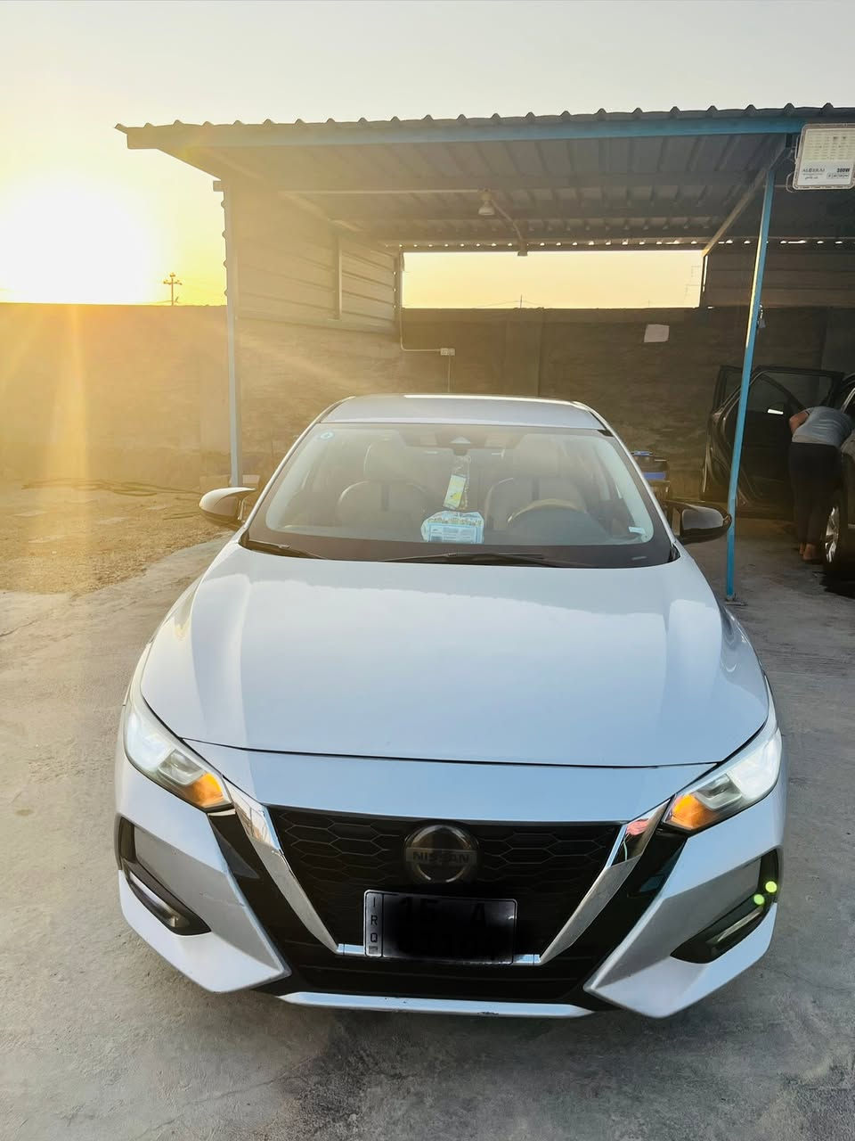 🚘 نيسان سنترا SV موديل 2023 للبيع
🔑 دخول ذكي بدون مفتاح
🔘 بصمة تشغيل 

كير اوتوماتيك Gvt ناعم محرك 2000 

📱 شاشة كبيرة تدعم كار بلاي 
تبريد ثلج 
📷 كاميرا خلفية
🎛️ تحكم بالستيرن
داخل مشمشي .
🛣️ رادار أمامي وجانبي
🚨 تنبيه خروج عن المسار
⚠️ تنبيه النقطة العمياء
🚗 تنبيه اقتراب/تصادم أمامي
ممشى السياره 9110 فقط 
🛑 بريك طوارئ تلقائية
👀 مراقبة محيط السيارة وأنظمة مساعدة للسائق
💡 إضاءة زينون ابيض 
رقم أنبار معوقين اسويلك وكاله عامه باسمك السياره مصروف عليها ما متعوبه 
✨ السيارة حادثها فقط:بنيد وجاملغ ، والفحص مفتوح للمشتري. والسونار موجود السعر150 ورقه وبيها مجال العنوان الأنبار الرمادي تفاصيل ***********
