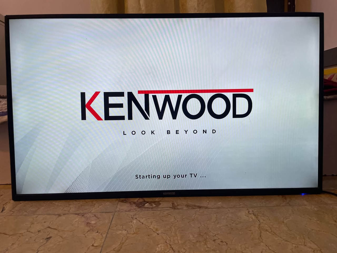 شاشة بلازما شركة(KENWOOD) كينود شغالة لا مصلحة ولا داخلة صيانة بدون (انترنيت)فقط ستلايت مكاني بغداد منطقة الكمالية سعرهة 150 وبيهة مجال للتواصل ماسنجر او واتساب ***********
