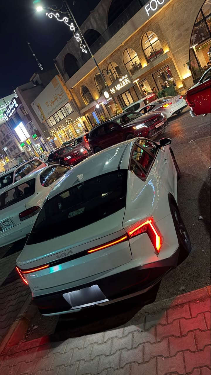 🚘🔥 Kia K4 2025 LXS  

موديل 2025، محرك 2.0L 4 سلندر دوش 
، كير أوتوماتيك، دفع أمامي FWD.

المواصفات:
• شاشة وسطية
• Apple CarPlay / Android Auto
• كاميرا خلفية
• تحكم بالمقود
• مثبت سرعة
• حساسات/أنظمة أمان
• أنظمة ESC وABS
• تشغيل بصمة
• تكييف
• ويل حجم 16
• داخلية مريحة ونظيفة
• مواصفات LXS
 • محرك دوش

📍 كربلاء - حي الحسين
💰 السعر: 14,000$
📞 *********** كربلاء, العراق

