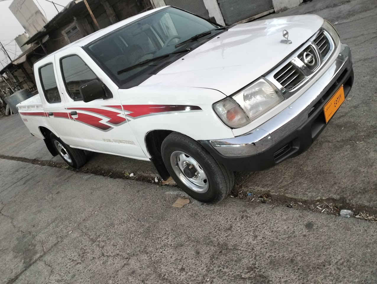 نیسان مۆدیل  2002  ساق   زۆرجوانە  سعر   48  گەڵا      ***********                      ***********
