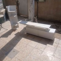 مجانا • منضدة تلفزيون • مكتبة متفطرة
