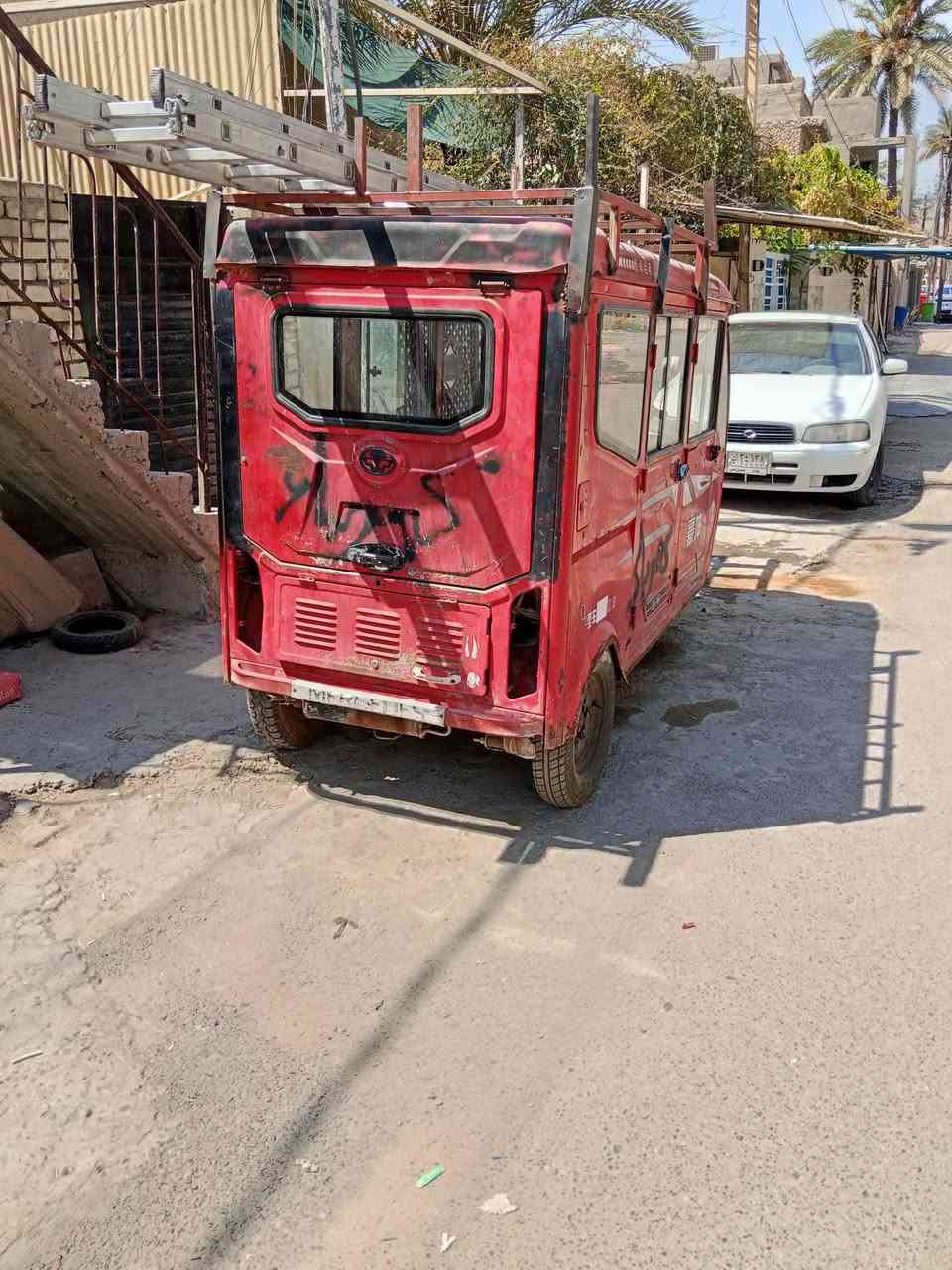 سلام عليكم عدي هاي الستوته للبيع راديتر مي براد دهن شغاله بس يرادلها كازكيت رايدها مليون ونص وبيها مجال ***********
