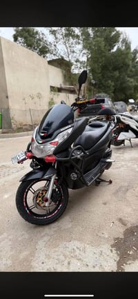 بيس اكس البيع العدد ثنين الون اسود او الون ابيض ال اسود امرقمه اب اسمي...