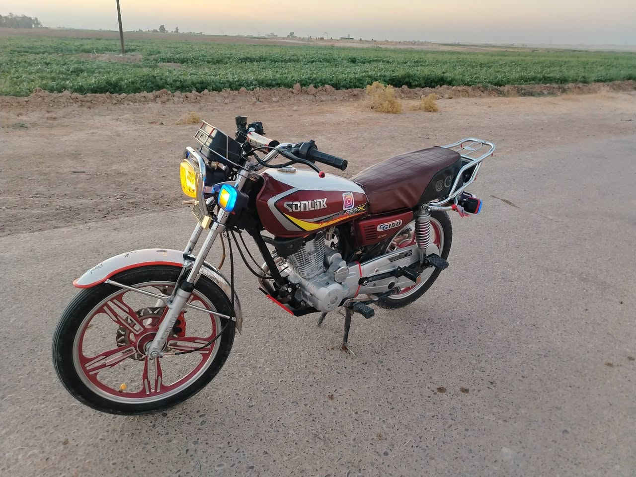 دراجة للبيع 5 كير موديل 2023 محرك ما مفتوح
مكاني جلولاء قريه باهيزه سعر 480
بيها ورقه الشراي يتصل ***********
