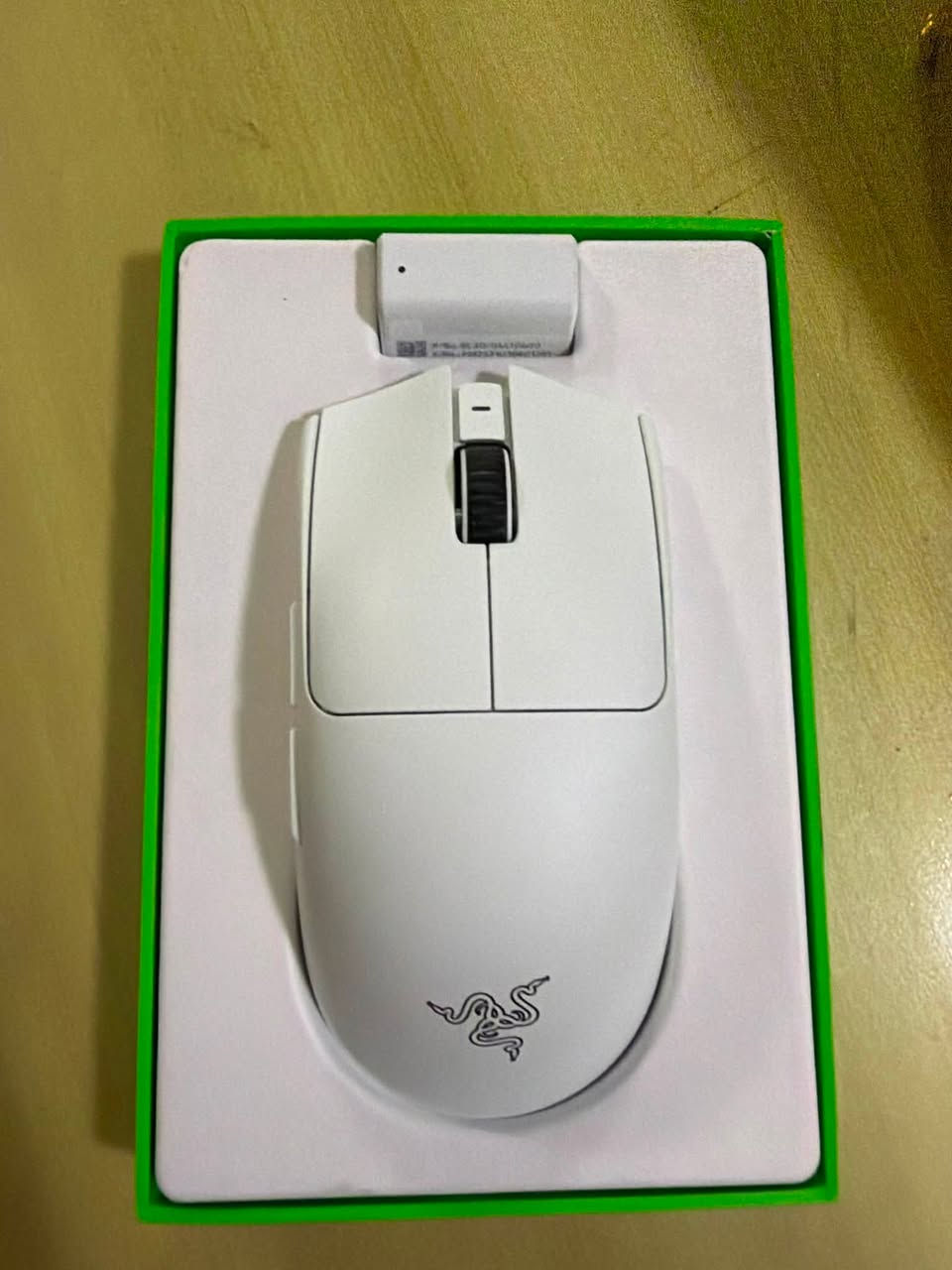 السلام عليكم 
عندي كومبو ماوس و كيبورد 
الكيبورد k1 من gravastar والماوس viper V3 pro white edition الجهازين استعمال اسبوع واحد فقط 
اخت الجديدات سعرهن ٢٥٠ الف و بيهن مجال 
مكاني بغداد الكرادة ما عندي توصيل
رقمي ***********
