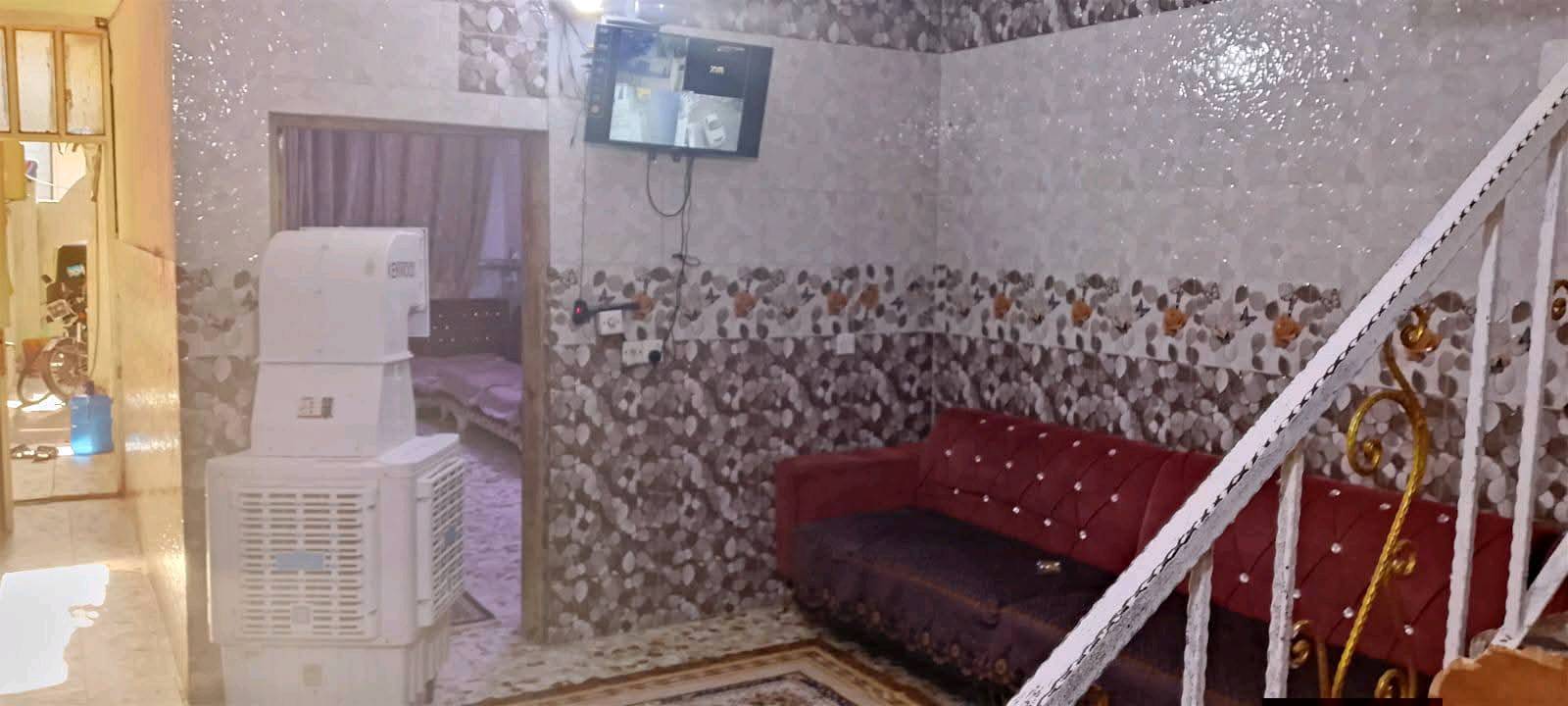 بيت للبيع 
المكان السعب الجمعيات شارع حلاقه محسن
طابو صرف 
المساحه 80
السعر 105 قفل
للستفسار 
***********
