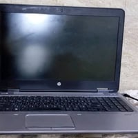 حاسبه سعرها 200  نضيفه كلشي بيها تمام