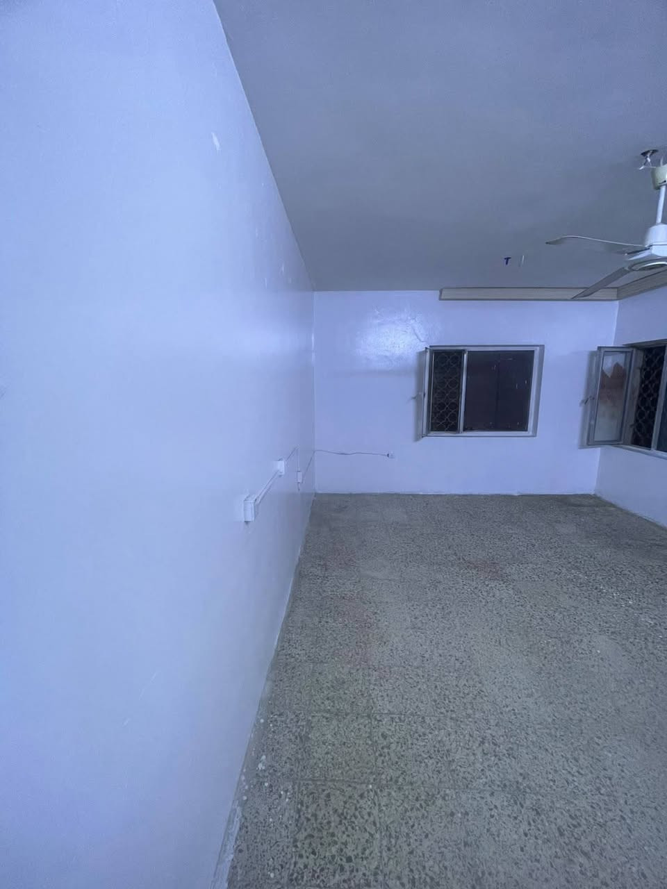 🏠 مشتمل للإيجار في السيدية
📍 طابق أول – معزول عزل تام
📐 المساحة: 300 متر

يتكون من: • غرف نوم عدد 2
• صالة
• مطبخ
• خدمات

📞 للتواصل: ***********
