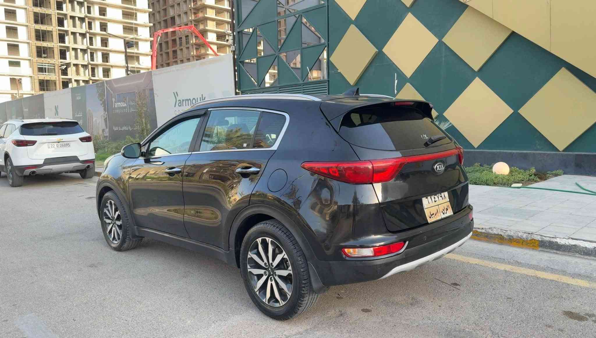 السلام عليكم..
سبورتج موديل 2018 امريكي
المواصفات..
بصمه
شاشة
كامرة 
رادار جانبي
حساس خلفي 
تحكم جهتين
تبريد قطعتين
تدفئه كشنات
كشنات جلد وكهرباء
مري كهرباء
كير ومحرك مكفول
ماشيه 142 mi  
حادث امريكا حافه قبق الصندوق ودعامية خلفية وهنا انرش الجاملغ الامامي والبنيد اثر جراد 125 $ وبيه مجال بسيط مكانه بغداد المنصور للأستفسار ***********
