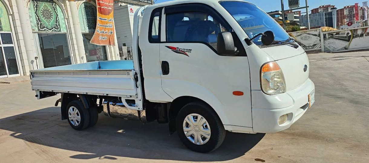 سەرەتابەناوی خوا 
کیا بیلاد 2009 
سعری60گەڵا
3000سۆمەکینە ڕەش 
بریکی بەسراوە 
کارەبای بەسراوە 
ناوبودی بەسراوە 
بودی بیلادی 
6تایەی لۆک 
تایەی دوای کراوە بە13
کامل جایزە 
***********
***********
