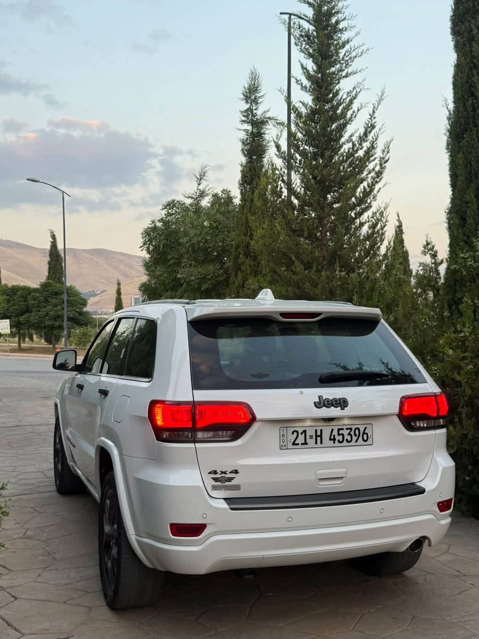 السلام  عليكم ورحمة الله وبركاته
‏‎‏‎       ——— لـلـبـيع  ———

جيب گراند شيروكي - Jeep Grand Cherokee

‏‎‏‎وراد خليجي .     —    بدون ايرباك 

‏‎‏‎الموديل           —    2021

فئة.                 —   80th استيراد شركة هارلم 

حجم المكينه   —     3600/ V6

‏‎‏‎اللون               —     ابيض     

‏‎‏‎المسافه المقطوعه — 96.000mi

‏‎‏‎حاله السياره.    —    ( كفاله عامه  ) (بدون صبغ بدون تبديل)

‏‎‏‎المواصفات 
‏‎‏‎- بصمة تشغيل 
‏‎‏‎- بصمة أبواب 
‏‎‏‎-تشغيل عن بعد 
‏‎‏‎-ترحيب عند الاقتراب 
-رادار امامي 
-رادار جانبي 
-رادار خلفي 
-تحديد مسار 
-تنبيه قبل الاصطدام 
‏‎‏‎-كشنات جلد 
-كشنات احمر مختمه 80th
- شاشه ديجتال 
-ستيرن كهربائي 
-اناره محيطيه 
-اشاره بالمرايه 
-حساس امامي خلفي 
-بردات خلفيه ‏‎
‏‎‏‎-شاشه كبيره تدعم نظام الأبل كار باي ونظام الاندرويد
-شاشه عداد ديجتال
-فتحت سقف بانوراما 
‏‎-دبل اكسل 
‏‎-اوتو ستوب
‏‎-وضعيات قياده 
‏‎‏‎-كشنات تدفئة ( اماميه - خلفيه ) 
-كشن السايق خزن ميمور
-كشنات اماميه تبريد 
-ستيرن تدفئة
‏‎‏‎- ستيرن بحركه كهربائيه 
‏‎‏‎- تبريد مركزي 
‏‎‏‎- بگ لايت LED 
‏‎-صندوق كهربائي 
‏‎‏‎-كرسي السايق والراكب بحركة كهربائيه 
‏‎‏‎-تحكم ستيرن جهتين 
‏‎‏‎-تحديد سرعه 
‏‎‏‎-مانع انزلاق 
‏‎‏‎-ليد نهاري
‏‎‏‎-كامره خلفيه دواره 
‏‎‏‎باقي المواصفات المعروفه 

‏‎‏‎السعر            — 293$ وبيه مجال للطيبين  

‏‎‏‎رقم السياره    — السليمانيه   

‏‎‏‎موقع  السياره — السليمانية
الاستفسار _ *********** واتساب
