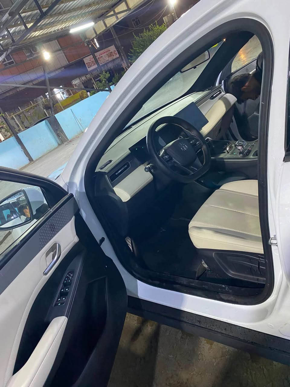 Byd qin plus 2025
ماوەی ڕۆشتن : 12 هزار کیلۆمەتر
مۆدێل: 2025
ناوزەرده
ڕەقەم هەولێرە
سەیارەکە بەس دەرگای دواوە لای سەکن قۆپەکی گچکەی هەیە  ، هیچی تری نیە هەمو شتێکی بە شەرت 
نرخى :138 ورقه معامله 
*********** أربيل, العراق
