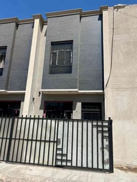 بيت 50 متر للايجاار بناء حديث  يحتوي على استقبال ومطبخ  و3 غرف نوم وصح...