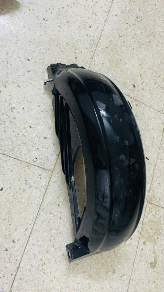 كفرات فله  رمبه مو تجاريات لون جوزي بينك كسر بس بلكفر الامامي حاضن لايت رايدهن ٦٥ وبيهن مجال هاذه رقمي***********
