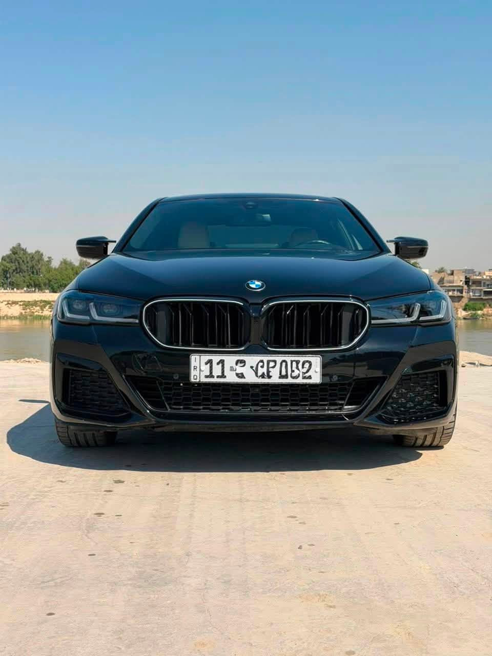 BMW 5 Series 2023 M PAKG بلادي
السياره فول فول مواصفات
مغلفةppf بالكامل
داتا شو 
دخول ذكي جميع الابواب 
عدسه متحركه مع لفه العجلات
ثلاث وضعيات قياده
قيادة شبه ذاتيه
صندوق كهربائي 
تشغيل عن بعد
داخل اوف وايت
(Head-Up Display) داتا شو
Harman Kardon نظام صوتي
 جنطة كهربائية
(Wireless Charger) شاحن لاسلكي 
 كشنات تدفئة
 ستيرن تدفئة
 فول سستم رادار
 شباك أمامي LED
 حساسات 360 درجة
ضرر السيارة:جاملغ جهة السايق صبغ وشبرين بطرف البنيد فقط.
موقع السيارة: بغداد 
رقم التواصل:***********
