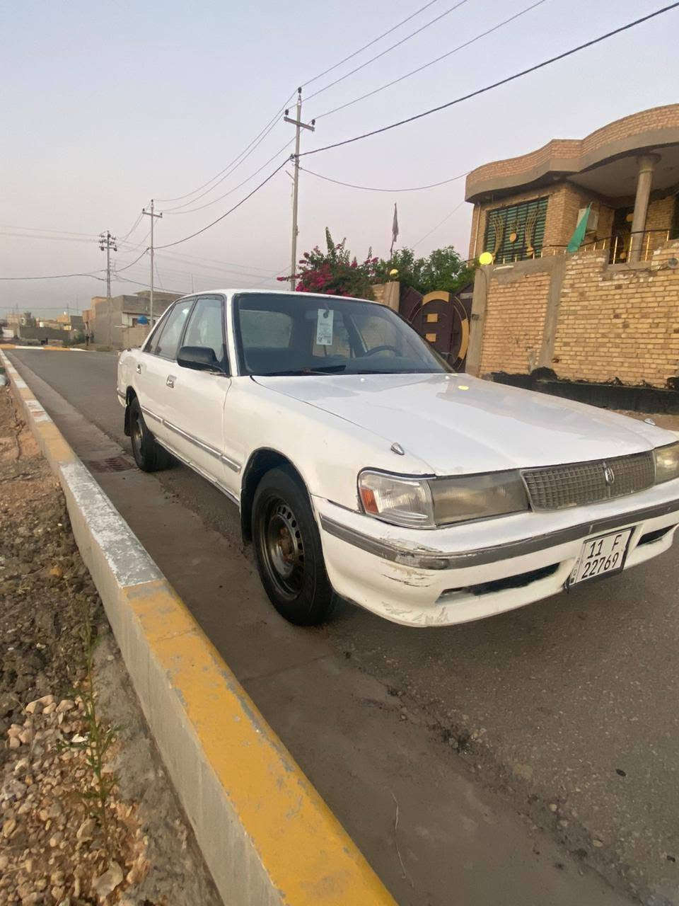 السلام عليكم ورحمة الله وبركاته  سياره كروسيدا ايسر بلاد موديل 90 بغداد نكليزي سنويه 27 مكينه وكير  ونجي مكفولات تبريد شغال سياره حلوه بيه صبغات مكانات ***********

