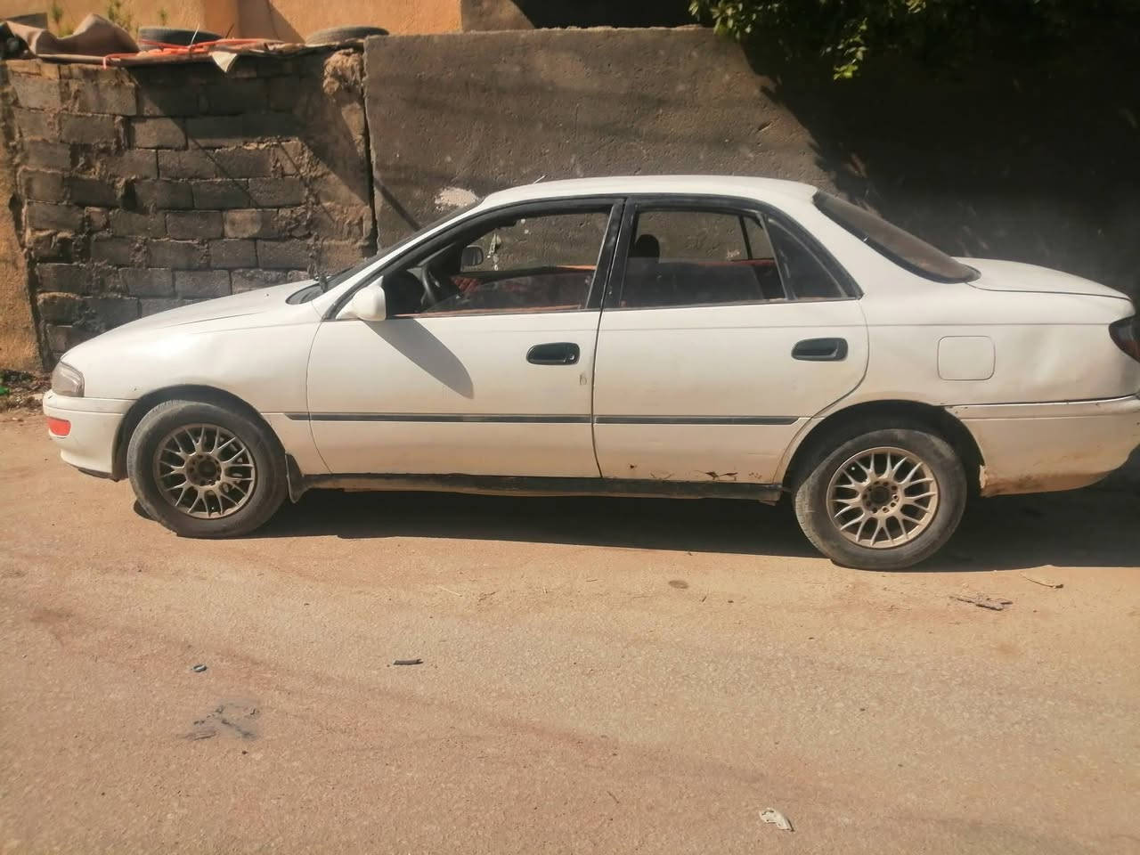 سلام عليكم سياره للبيع تيوتا كارينا مديل 96رقم بابل انكليزي سنويه بسمي تحويل مباشر تواصل رقم ***********
