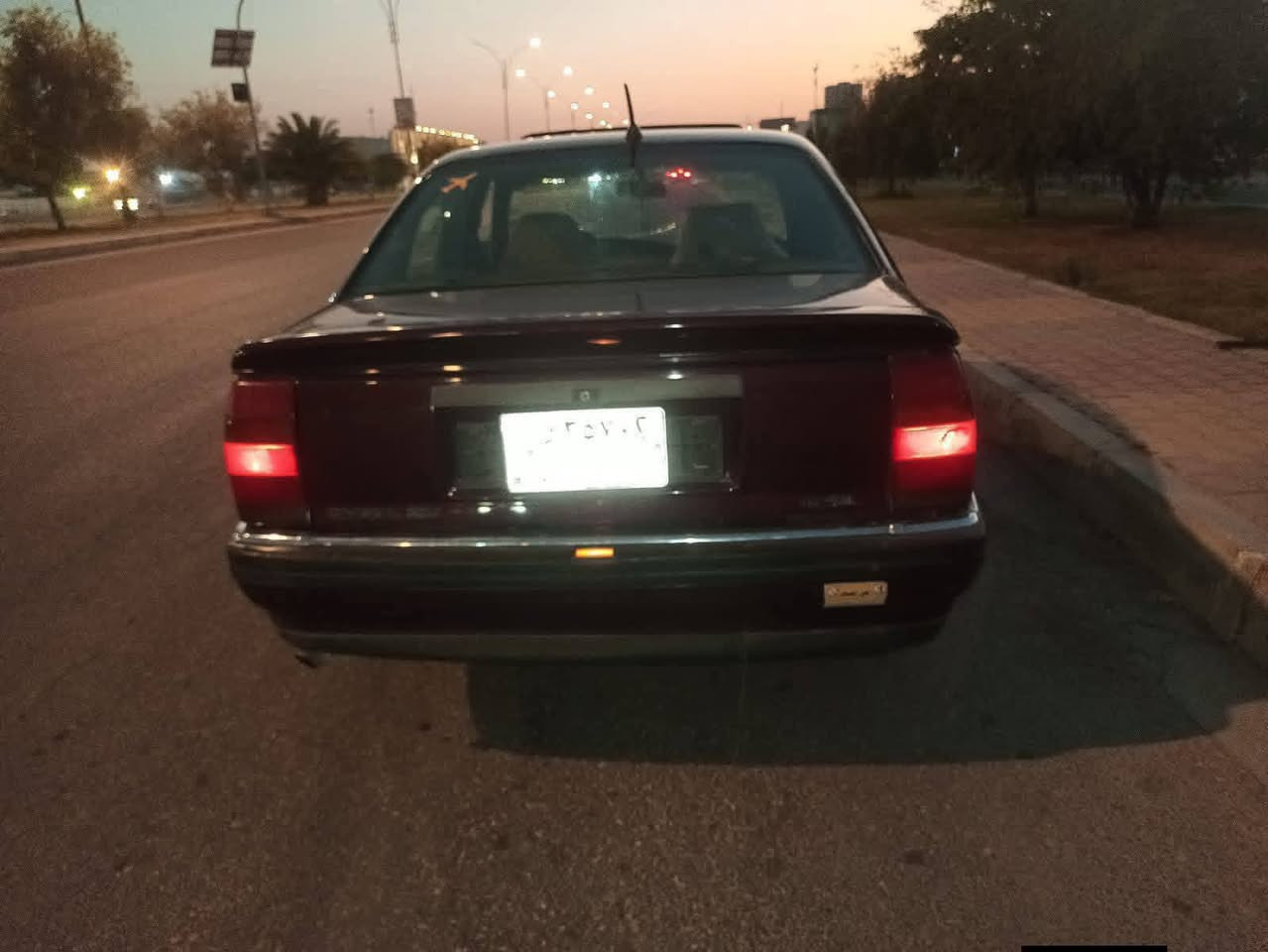 سلام عليكم سياره اوبل اوميكا لبيع موديل 90 مصبوغه صبغ عام جماليه كير محرك جديده عنوان رمادي تاميم سعر 27 وبيها مجال *********** استفسار عل رقم
