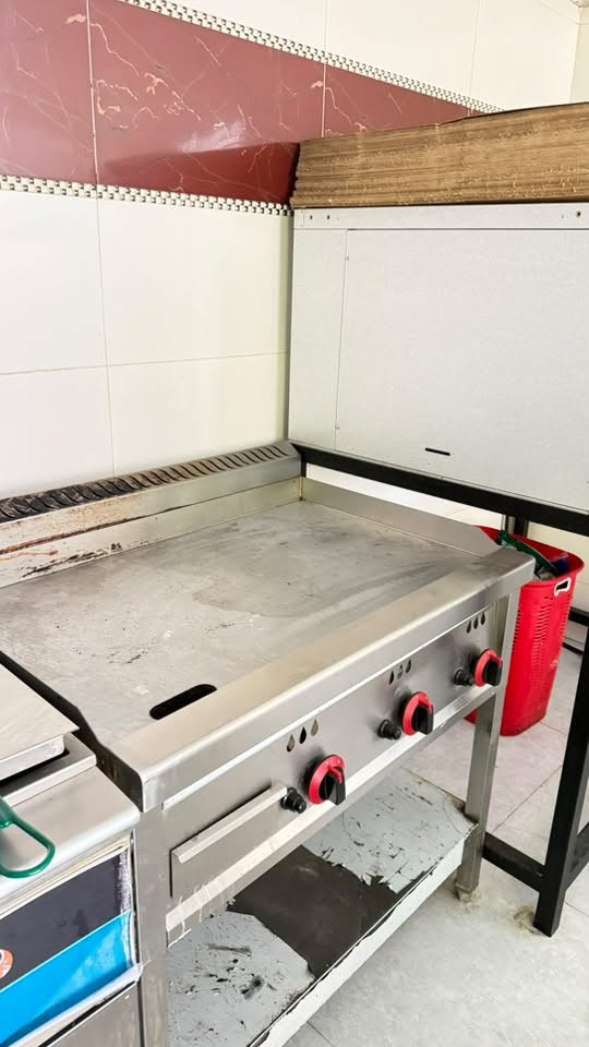 🔴 للبيع أغراض مطعم كاملة

أغراض مطعم للبيع بحالة نظيفة جداً ومستخدمة استخدام خفيف، جاهزة للعمل مباشرة.

📌 المعدات والأغراض بحالة ممتازة
📌 نظيفة ومحافظة عليها
📌 السعر مناسب وقابل للتفاوض للجادين

📞 للاستفسار والتواصل

***********
