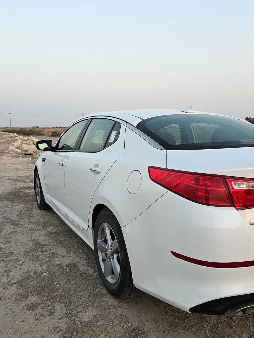 كيا اوبتيما 2015 وارد امريكي 
محرك 2400 
ماشية 158mi الف تبريد ثلج
 حدادية نظيفة 
للاستفسار : ***********
مكان السيارة ذي_قار /قضاء البطحاء 
 ‭ ناصرية, ذي قار
