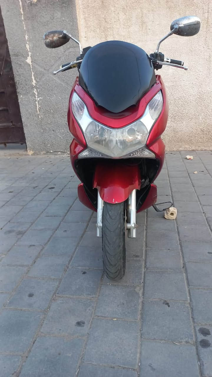 PCX جيل اول ياباني للبيع
دراجة جيل اول مكينة 125
كهربائيات كلها شغالة 
ماشية 50 الف حقيقي 
بغداد مدينة الصدر 
السعر مليون وبيها مجال 
***********
