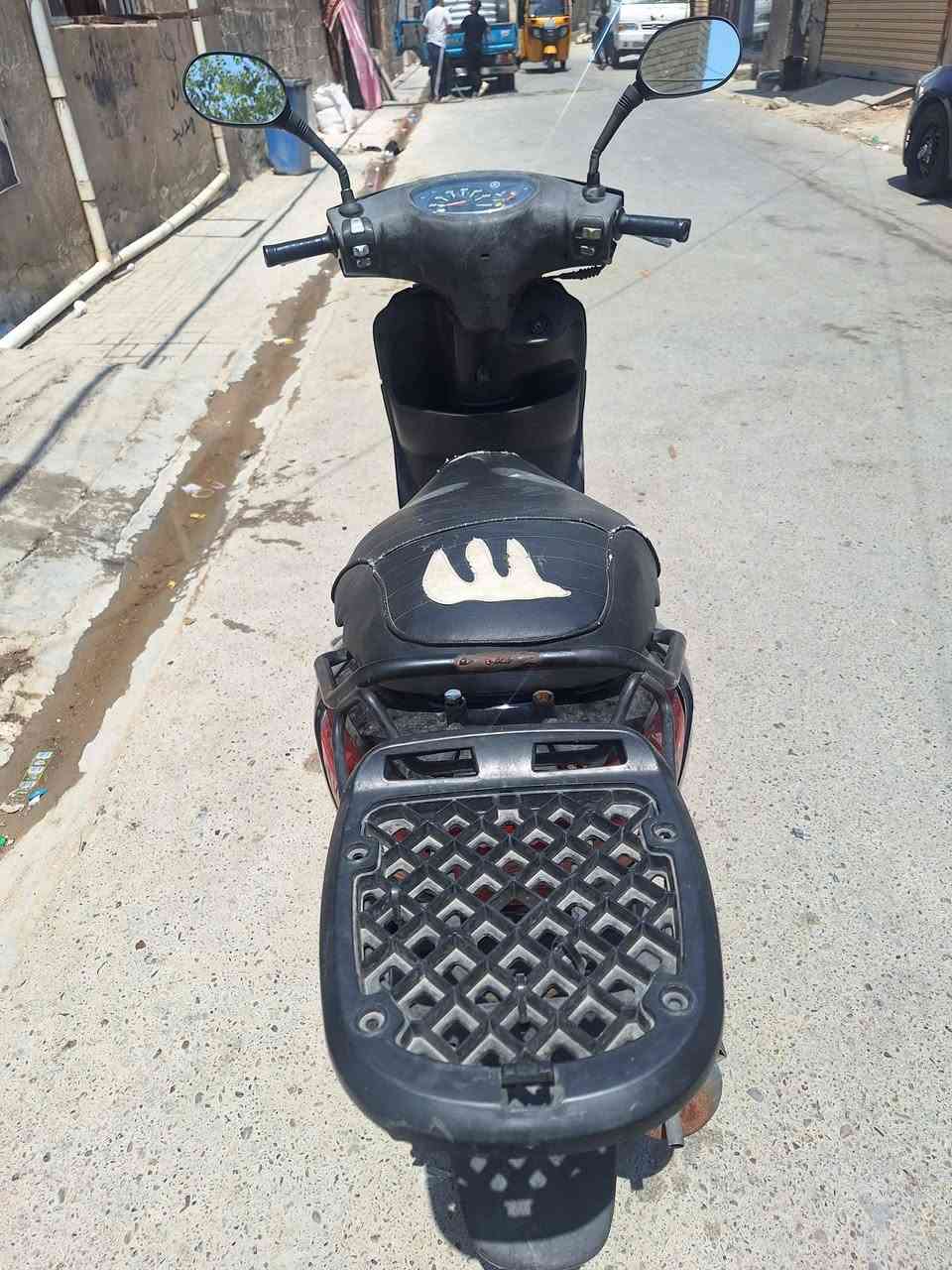 دراجه فريز للبيع كلشي ما بيهه سعرها 600 بيهه مجال
***********
