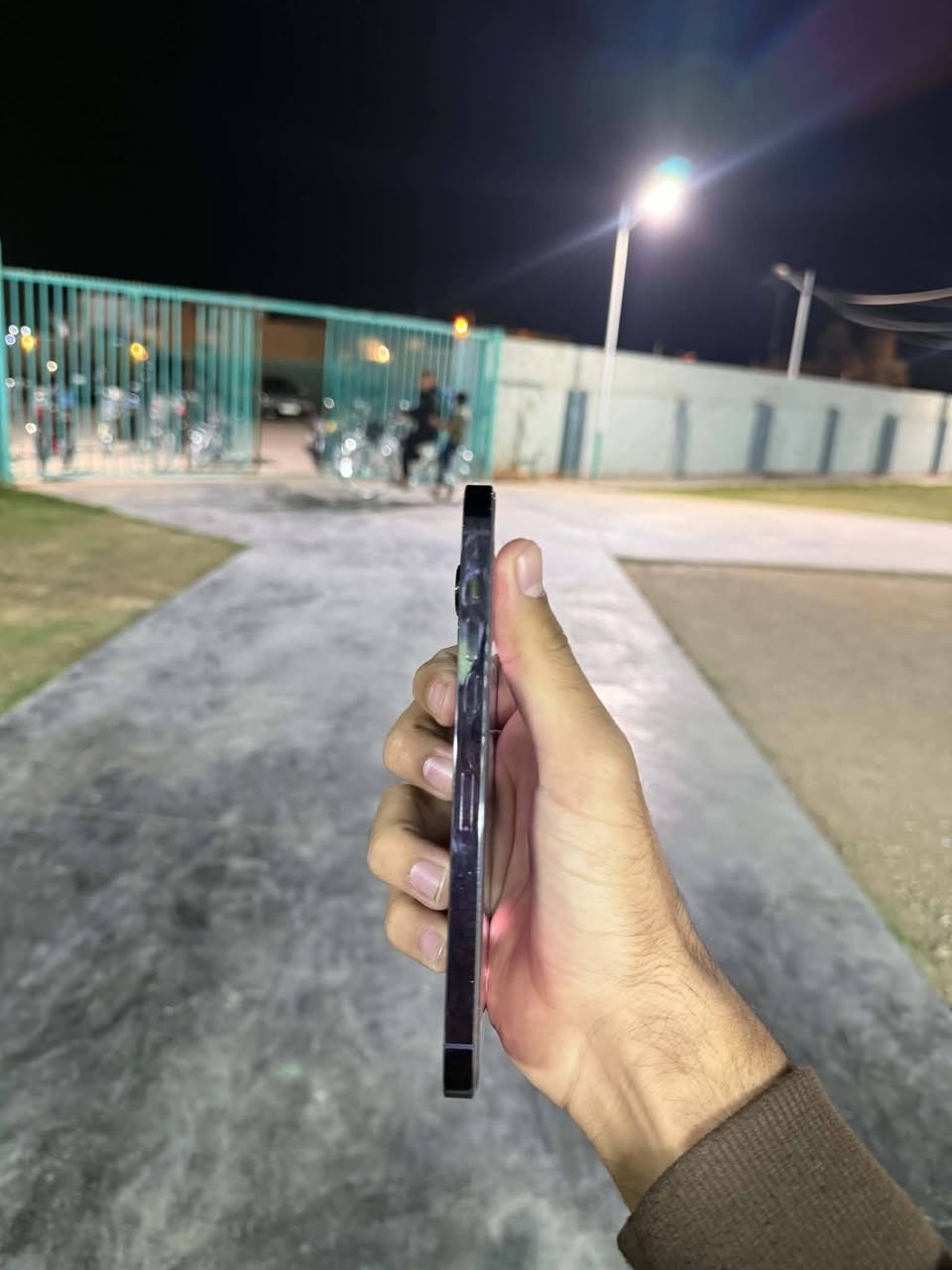 آيفون 14 برو ماكس • بلدي • العبيدي