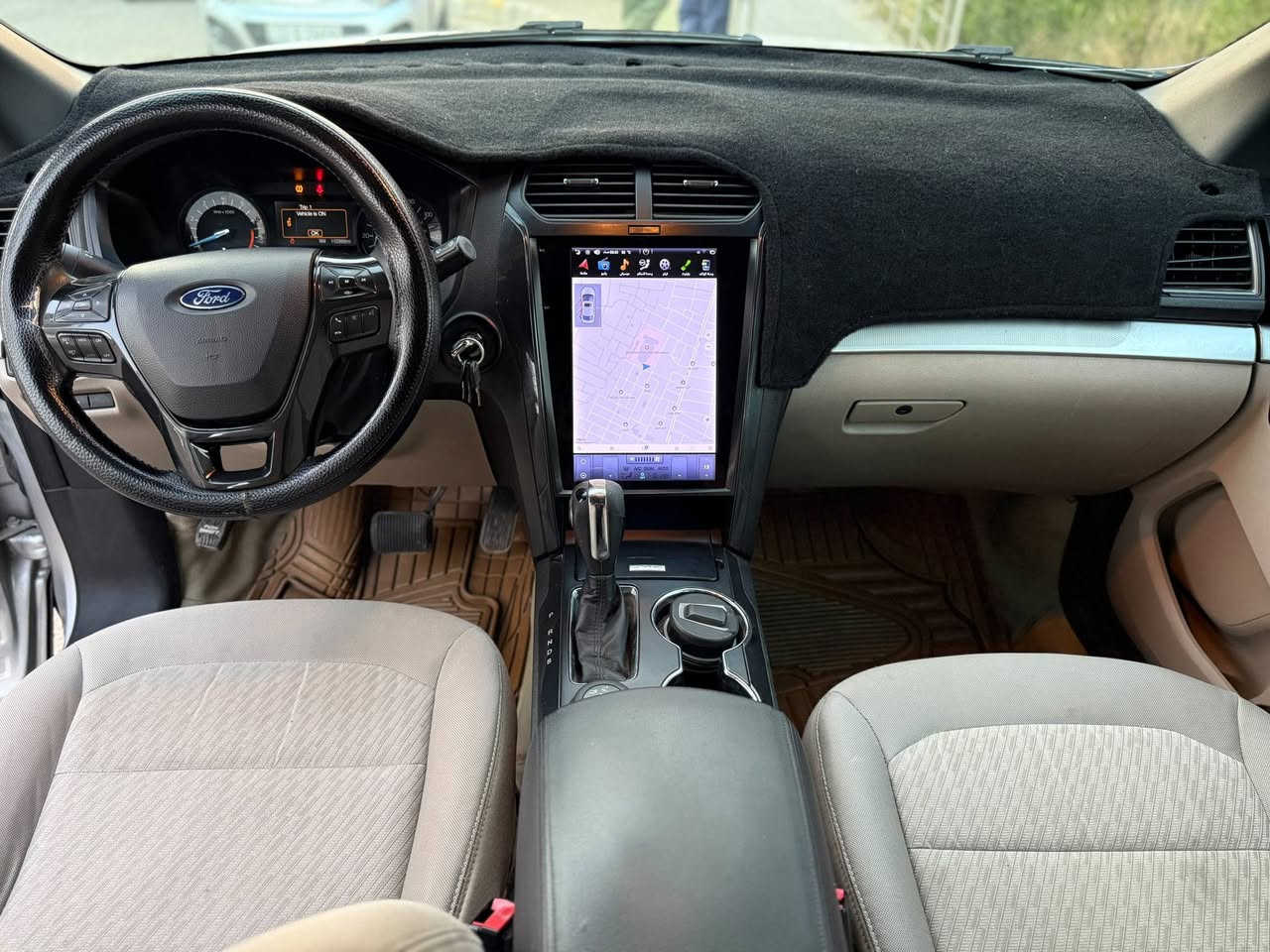 � للبيع | فورد إكسبلورر XLT 2018
* الموديل: Ford Explorer XLT
* السنة: 2018
* الدفع: 4×4 دفع رباعي
* المحرك: 3.5 لتر V6 تنفس طبيعي، بدون تيربو
* الممشى: 106 ألف ميل فقط
* الحالة: Clean Title — كلين تايتل
* رقم جديد
* السنوية جديدة لغاية 2031
* كوبون بنزين
* عدد المقاعد: 7 مقاعد
* تبريد مركزي
* كاميرات
* شاشة كبيرة
* تحكمات ستيرن (مقود
السعر ١٩٠ مجال
مكان كركوك 
***********
