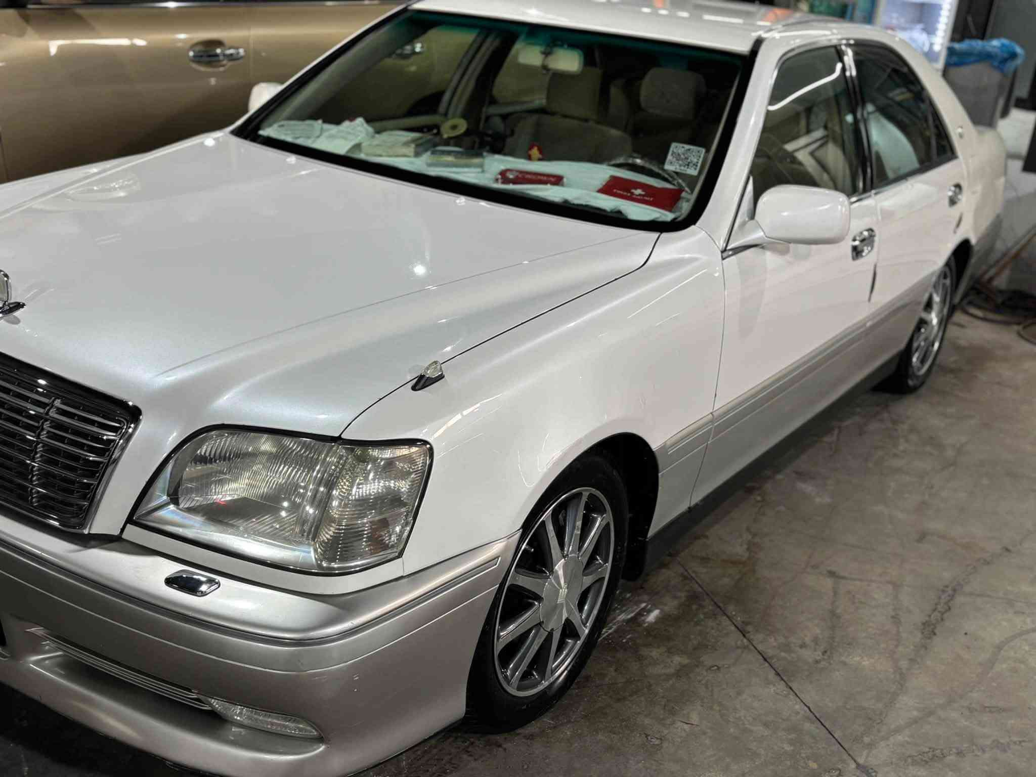 كراون VVTi • نظيفة • بلا عيوب