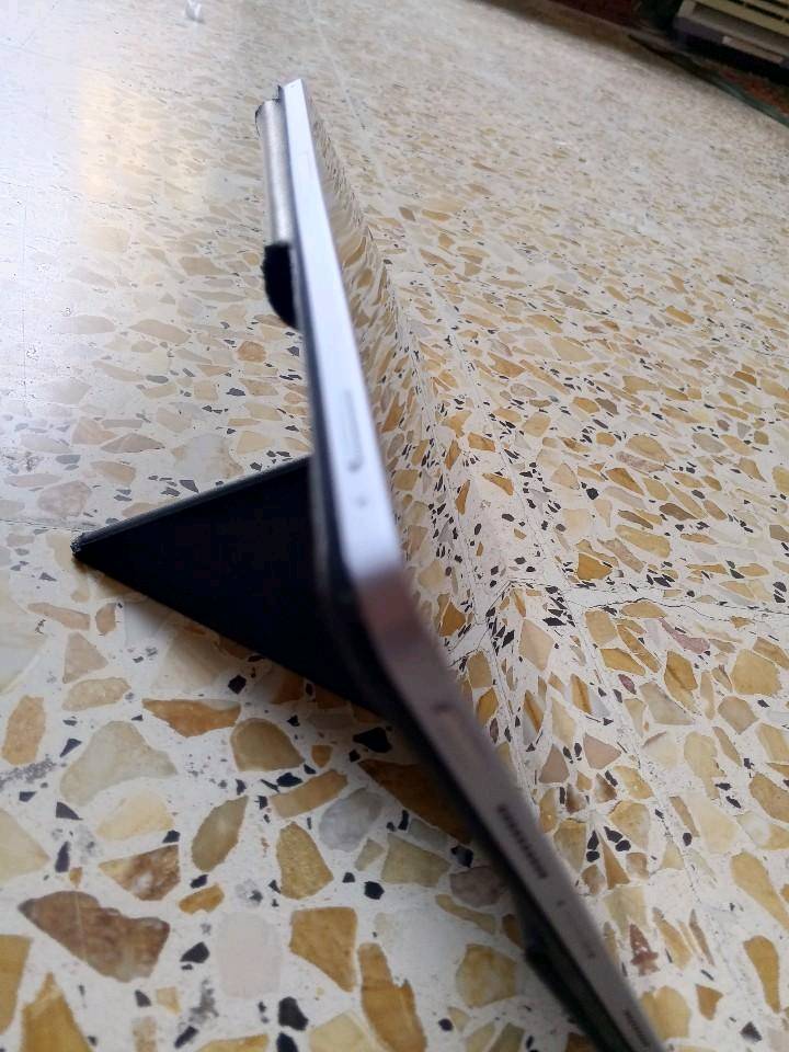 سلام عليكم
بسبب الوعود الكاذبة شاومي 7 
256 
12 رام 
معالج سناب دراگون 7 الجيل الثالث 
يجي وياه كيبورد شاومي لاصلي سعرة 80 الف كان عندي الوصل بس فقدة 
و عندي وصل الجهاز الكيبورد مفقود حرف ALT بس هوة شغال طبيعي 
جهاز بي قطر صغير ما مأثر ابداً على لاستخدام 
و يجي و ياه كفر و شاحنة لاصليات 
و يجي وياه ماوس و قطعة تايب سي 
سعر 350 و بي مجال قليل 
مكاني بغدادا الرصافة الثانية المعامل 
توصيل ما عندي