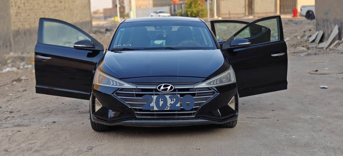 السلام عليكم 
للبيع النترا 2020 وارد امريكي محرك 2000
رقم بصرة انكليزي حرة 
حادث امريكا بابين مبدلان وحادث العراق صندوك مبدل واكو معجون هم بيها  /وشبر من البنيد 
اني اشتريت بدون فحص تحب انت تفحص ماعرف بقت يمك كفلولي الشواصي والمحرك من اشتريت 
تبريد ماشاء الله /
تحكمات ستيرن /حساس 
شاشة / 
وكدامك بالصور وتحب تريد شوف العين تجي وتكلب براحتك 
رايدها 98 ورقة ومجال قليل وراعيها يريد تحويل
سنويتها هاي السنة انتهت
***********
