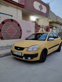 ٢٠٠٩ • محرك ١٫٦ • فول توماتيك