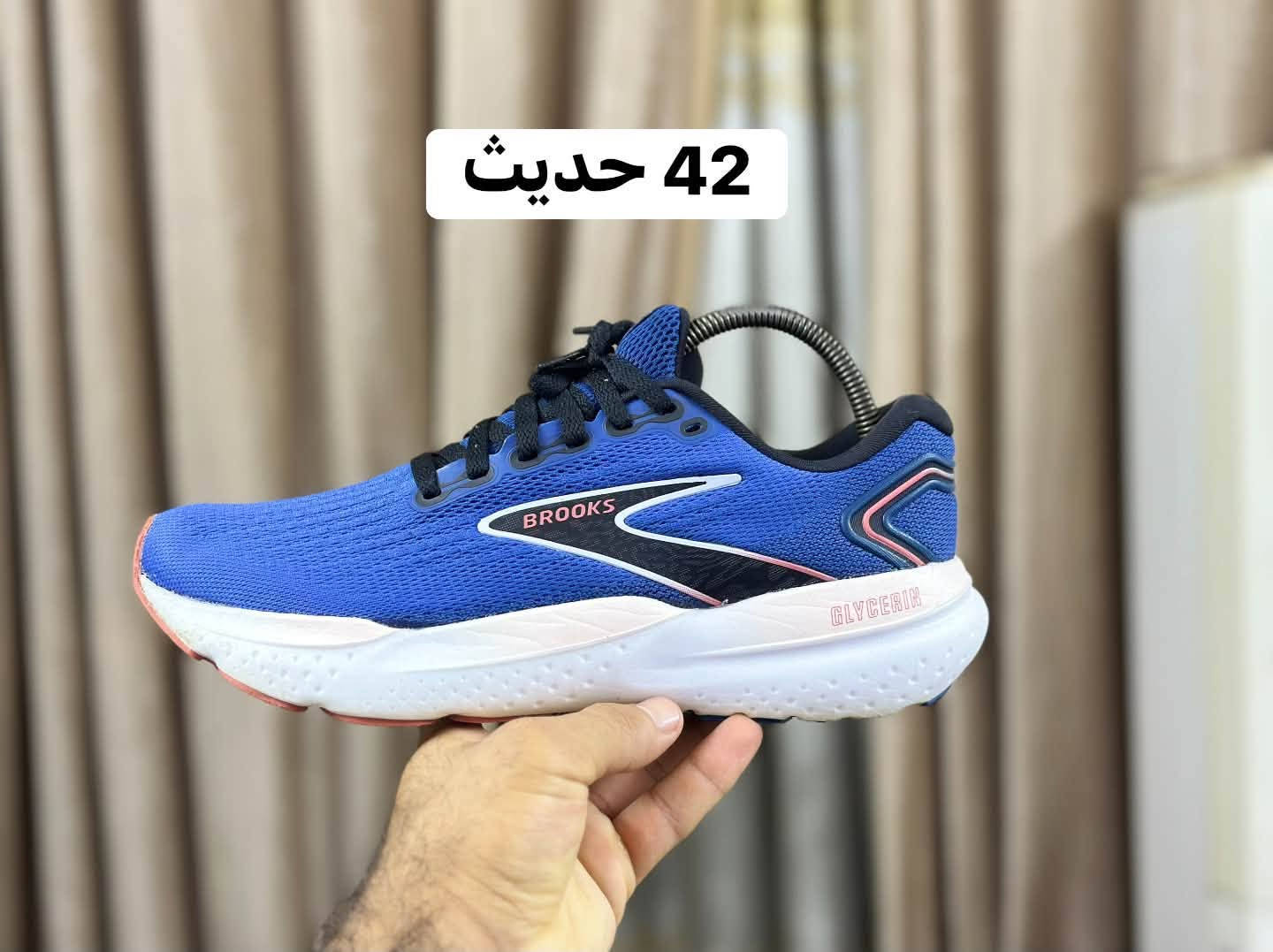 قطع باله اصلي 100‎%‎
القياس داخل الصور الاسعار مختلفه 
يوجد توصيل بغداد والمحافظات 🚚 ***********

نص مكتوب في الصور:
- 39 يلبس 40
- 44
- 39
- 47
- 43
- 41
- 42 حديث
- 45 ونص حديث