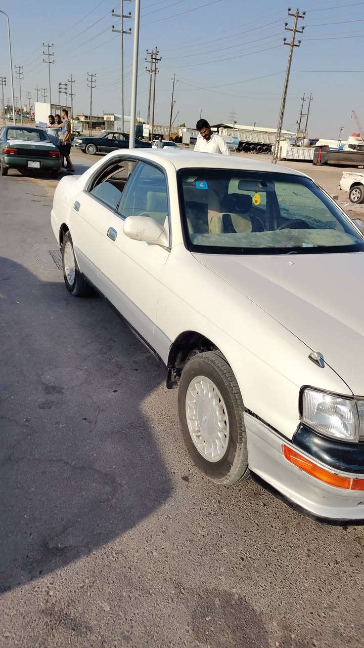سلام عليكم بطه فصل موديل 2000 باسمي سنويه 2031
مكفوله من النقل والكصه والضربه القويه  محرك وكير مكفولات اي ستفسار ***********
