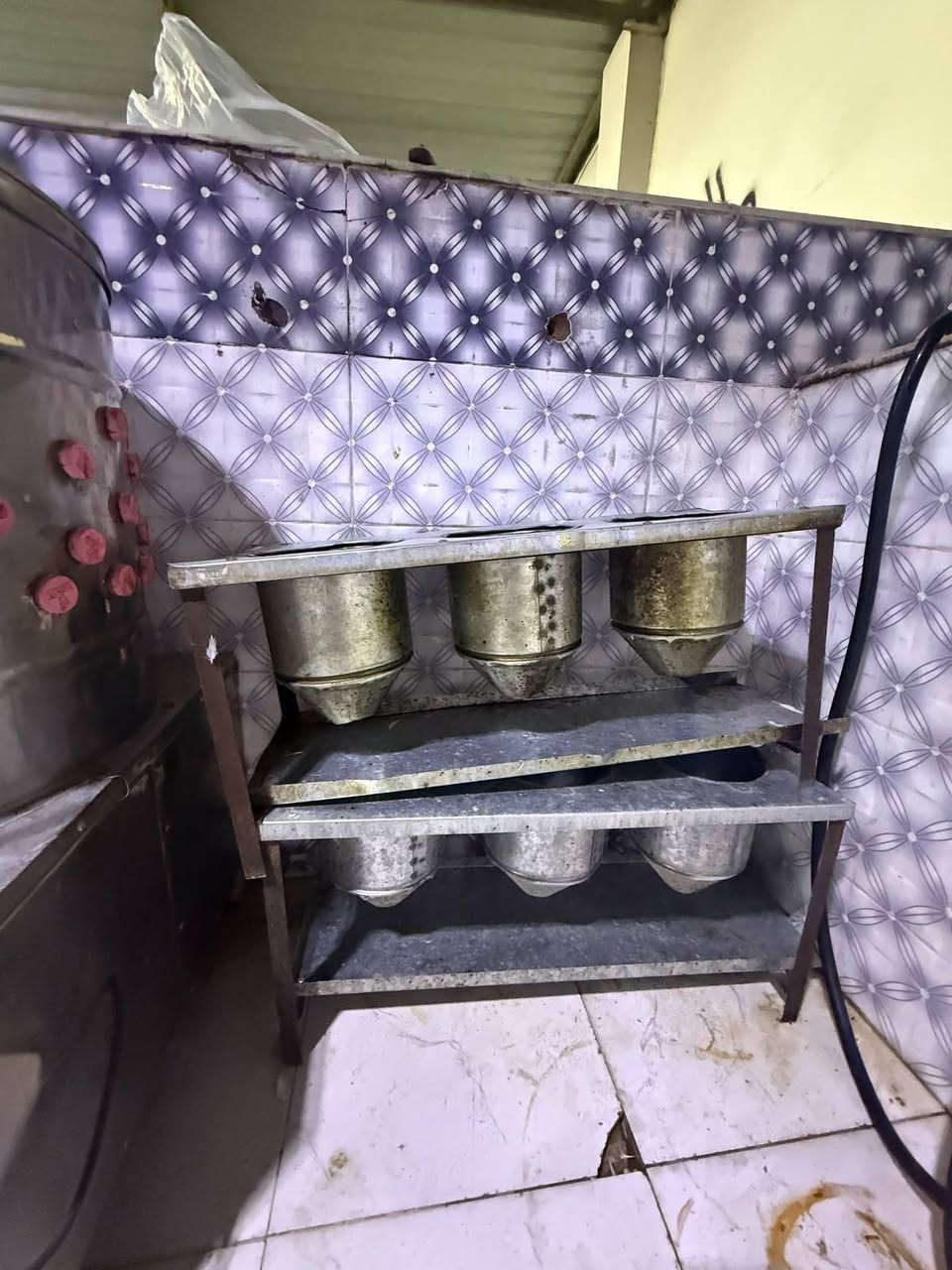 سلام عليكم
عندي سماطه ومذابيح ثنين للبيع 
تواصل على هاذه رقم 
***********
