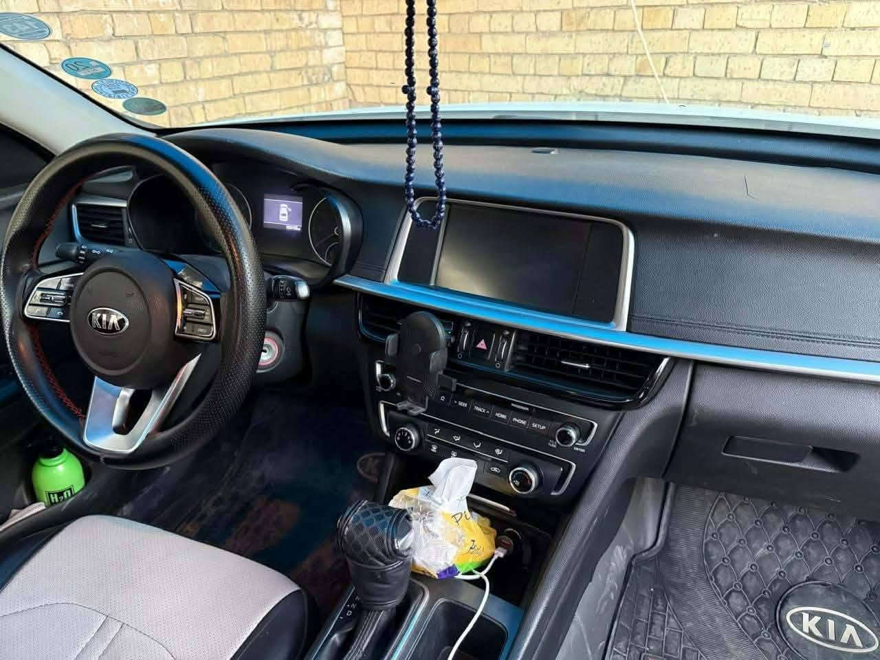 كيا اوبتما  فئه FE وارد امريكي موديل 2019
المحرك: 2.4 GDI
مكينه مكفول 
الكير مكفول شرط فحص فقط مفتوح مبدل فلتر دهن 
تثبيت مسار وتنبيه مغادرة المسار
شاشة كبيرة
 نقاط عمياء
 حساسات خلفية
 كاميرا خلفية
٣ وضعيات قيادة
 لد نهاري
 اشاير بمري 
 تحكمات ستيرن ومثبت سرعة
ماشيه111 ميل قبل زياده 
الضرر:  واضح كدامك بصور مع سونار 
 السيارة جاهزة ما بيها اي نقص وافحص وين ما يعجبك، 
سياره بسمي 
هزه سنويه جديدة 
سنويه تصقط 2031
السعر : 133
مكان السيارة: الحله الطهمازيه 
***********

نص مكتوب في الصور:
- سونار المنصوري
- تبديل
- خدوش
- صبغ
- بارد
- صبغ + معجون
- ملاحظة نخلي كامل مسؤوليتنا بعد الفحص وتسليم التقرير الى الزبون
- الاسم
- التاريخ
- 2026-05-19
- نوع السيارة
- اوبتيما
- رقم السيارة
- 68321
- السونار غير مسؤول عن الكص و الغرق و الحرق
- الجانب الايسر: جزء من براغي الجاملم مفتوح
- الجانب الايمن
- الجانب الخلفي:الصد صبغ
- الجانب الامامي:جزء صبغ من الصد
- السونار نافذ لمدة ٢٤ ساعة من تاريخ الفحص
- الملاحظات
- خدوش ورسومات في السياره
- تم فحص البدي الخارجي فقط حسب طلب الزبون
- الجانب العلوي: توجد رضعات +تكميل
- حسين المنصوري
- ارشد الجبوري
- بابل-حله / شارع 80 قرب الموارد المائية
- *********** - ***********
- العنوان : بابل - الحله - شارع ٨٠ - مجاور الموارد المائيه