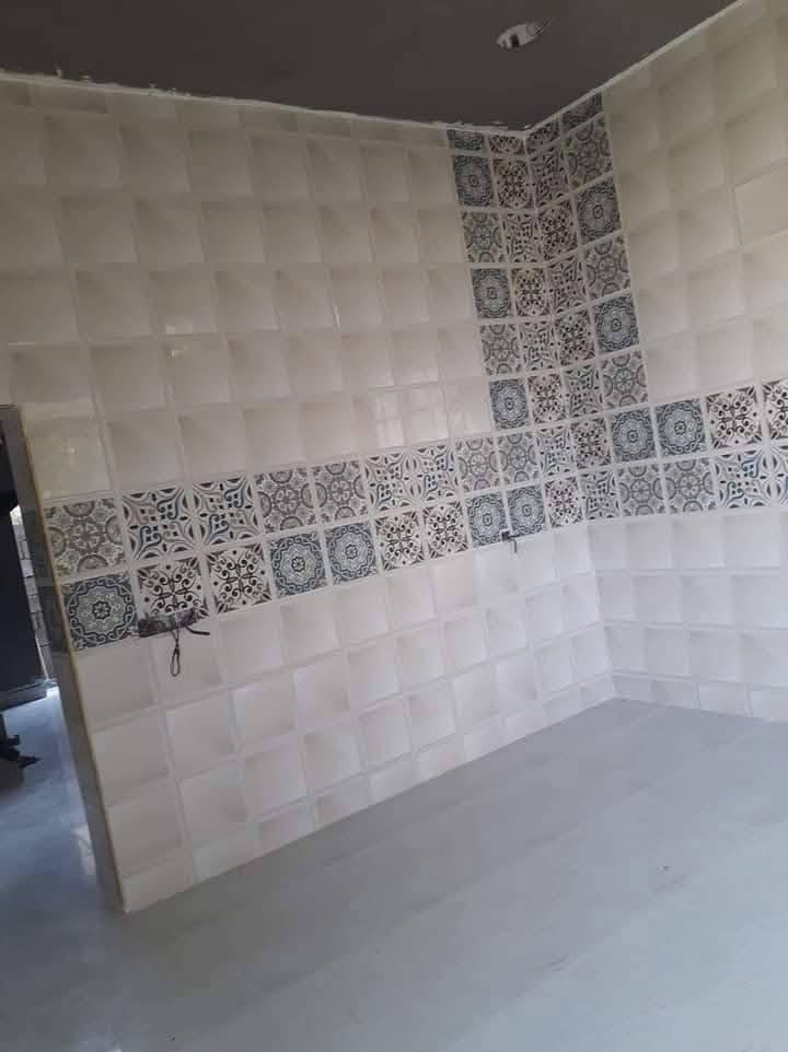 خلفة سيراميك.  ومسابح.  متفرغ للعمل شغل درجى اولى
***********
