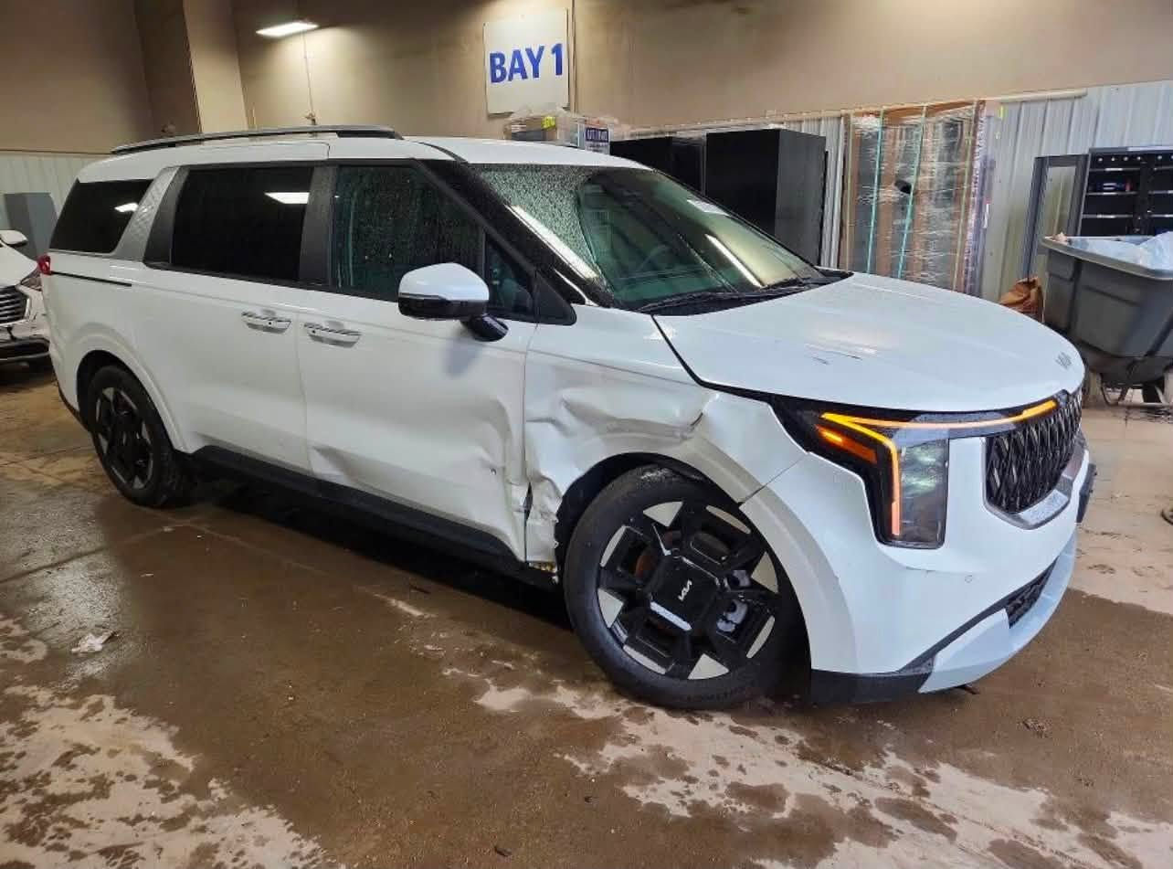(((مكتب اسديرة لتجارة السيارات)))
KIA CARNIVAL EX 2026

📆تاريخ المزاد 8/9/2026
الضرر موضح في الصورة

 السعر يحدد في المزاد

للاستيراد يرجى التفضل بزيارة المكتب

📍موقع المكتب: اسديرة طق طق قرب مول انيس 

للاستفسار
***********

اهلاً وسهلاً بكم ونشكر ثقتكم بنا💙
