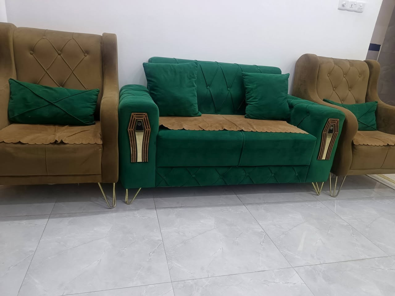 تخم عشر مقاعد تركي اصلي نضافه 100/100 الاستفسار الاتصال ***********
