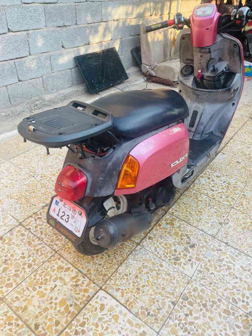 سلام عليكم دراجه بوليس نوزل دراجه جديده بمعنه الكلمه كهربائيات كلها شغاله السعر 650 وبيها مجال قليل للشراي  الموقع بصره شط العرب قرب جسر خالد الرقم واتساب ***********
