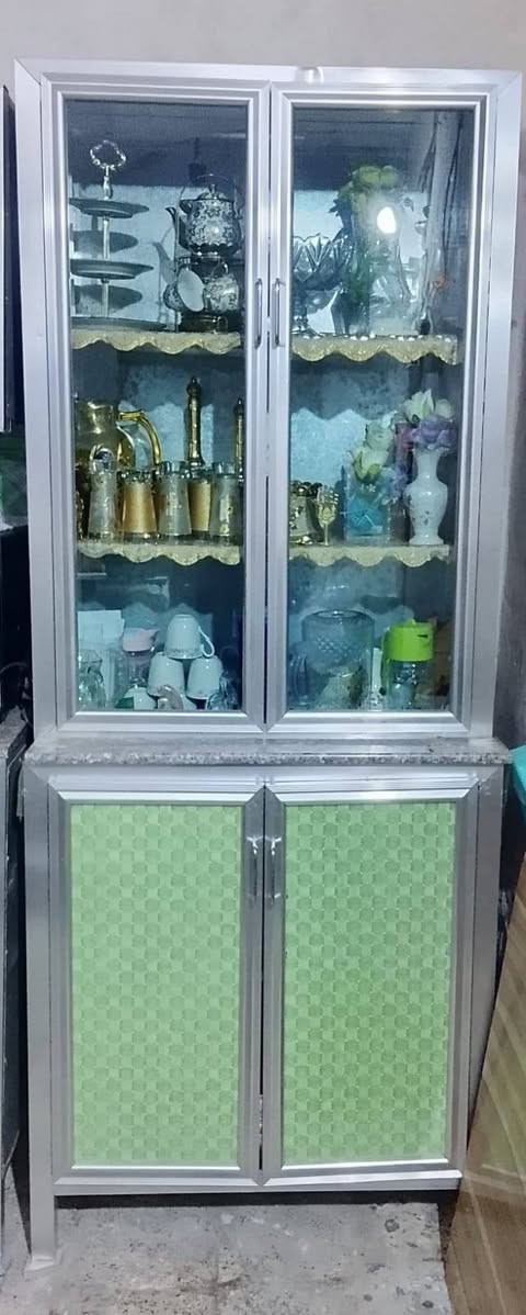 سلام عليكم
كاونتر للبيع نضيف 3 قطع 
نضيف كلش  
#رقم_الهاتف 
***********

