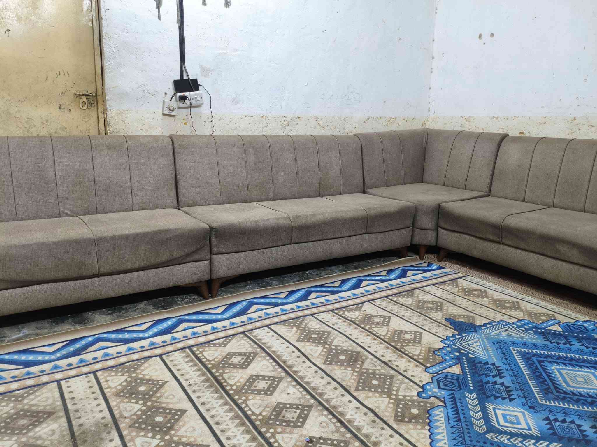 ديوان ٩ مقاعد • نضيف كلش • ما بي ضرر