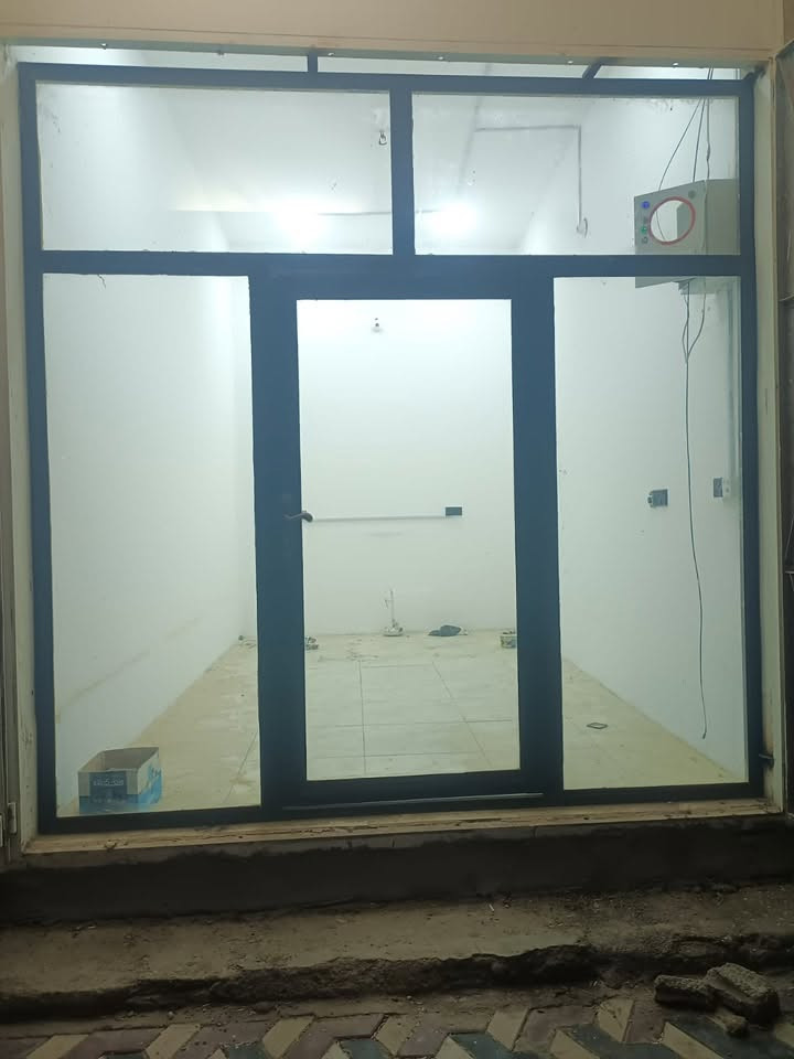 جام خانه حديد للبيع نضيفة كلش قياس 3*3
للاستفسار الاتصال على الرقم // ***********
