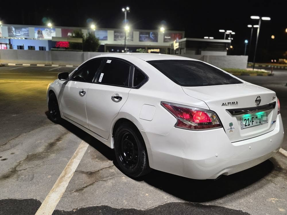 🚘 Nissan Altima 2014 S – خلیجی 🇦🇪

✨ سەنەوی نوێیە
🎨 بێ بۆیاخ
🛠️ بێ زەربە
🏭 وەک شەریکە ماوەتەوە
📍 ١٤٣,٠٠٠ کیلۆمەتر ڕۆشتووە

سەیارەکە پاک و ڕێکە، بە شێوەیەکی زۆر باش پارێزراوە .
شوێن ...کەلار
*********** كالار, السليمانية
