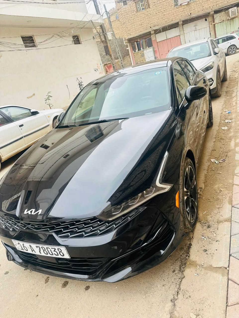 السلام عليكم 🧿
للبيع كيا K5 
ماشية (

 الفئة جيتي لاين
المديل)(24
رقم قادسيه شهداء وكاله ثاني يوم باقي سنه وصير حره
الضرر وجاملغ بدون دواخل وقبق جنطه نفسه مرجع
 السعر.  (150 بيها مجال )
1 حجم المحرك 4 سلندر 1600 تيربو 
2 كامره +رادارخلفي+رادار امامي+ رادار جانبي مانع اجتياز  
3 بصمه ابواب وتشغيل عن بعد 
4زنون عالي وناصي
5مقاعد جلد اصلي احمر مختوم جيتي 
6سقف بنراما
7مقاعد الامامي كهرباء 
8هاند بريك بصمه 
9تحديد مسار 
10شاشا كبيره مع كامره دواره
11 ستيرن رياضي D شعار GT LINE
12 مثبت سرعه
13شحن هاتف 
14 اشاير بل مري 
15نضام قياده ايكو + سبورت + سمارت + نورمال 
وباقي المواصفات المعروفه في فئة جيتي لاين 
مكان السياره الدوانيه مركز 
   .
.***********
