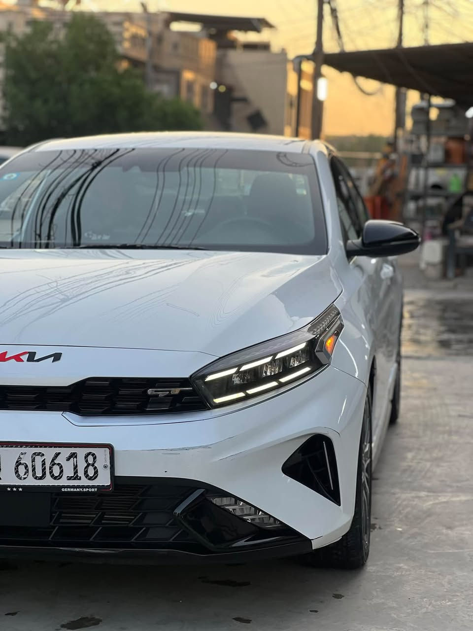 كيا فورتي موديل 2024 GT. line وارد أمريكي
ألون ابيضّ صدفي 

المحرك 2000دوش المرغوب 

السيارة ماشية 32الف 

رقم بغداد أنكليزي السيارة باسمي تحويل ثاني يوم 

سنوية وهزة جديدة

ضربتها موجودة بل سونار 

السيارة خير من الله من كل النواحي كهربائيات كشر ميكانيك

المواصفات:.

1.تشغيل عن بعد 

2.هاند بريك بصمة 

3.تحكم ستيرن

4.رادار  خلفي امامي

5.رادار جانبي مال نقطة عمياء 

وبيها بعد هواية مواصفات معروفة مواصفات ال GT Line

مكان السيارة بغداد الدورة يم جسر حي اسيا

***********

السعر 160 وبيها مجال
