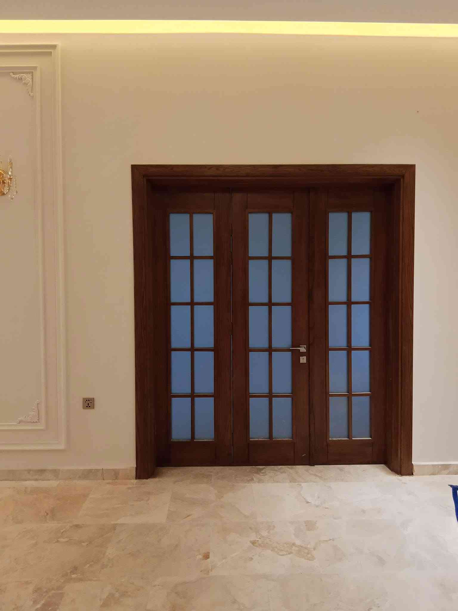 ابواب نجاره • تصميم حديث • صاج ٥ ملم